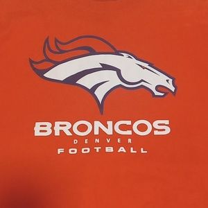 Mens large NFL broncos football shirt